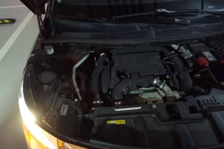 Used Peugeot 4008 2017 350THP Elite Edition Engine Bay Right