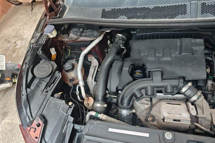 Used Peugeot 4008 2017 350THP Elite Edition Engine Bay Right