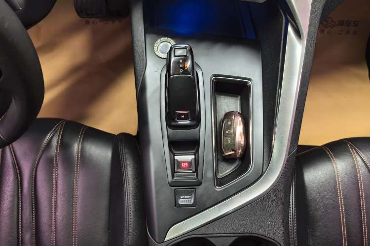 Used Peugeot 4008 2017 350THP Elite Edition Gear Lever