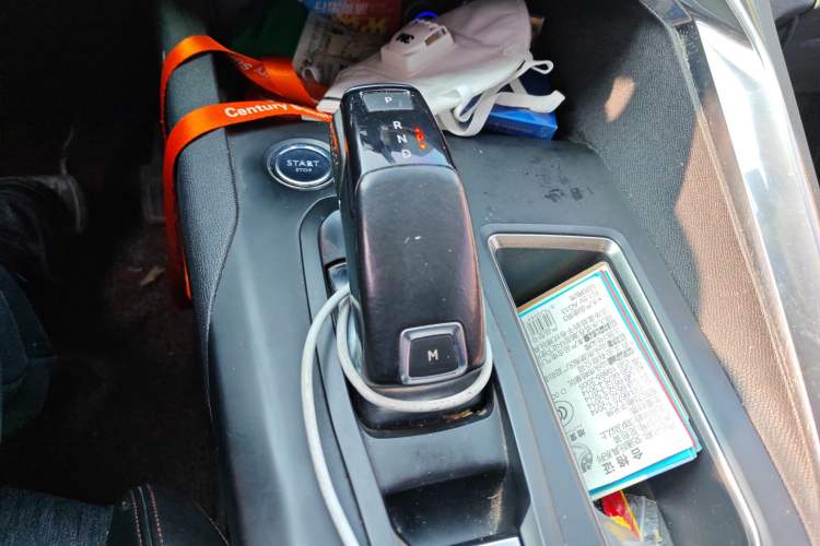 Used Peugeot 4008 2017 350THP Elite Edition Gear Lever