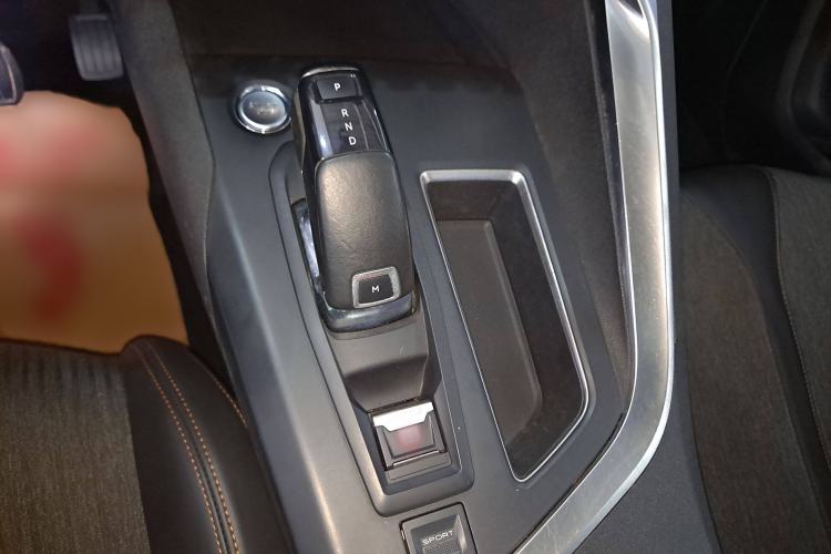 Used Peugeot 4008 2017 380THP Elite Edition Gear Lever