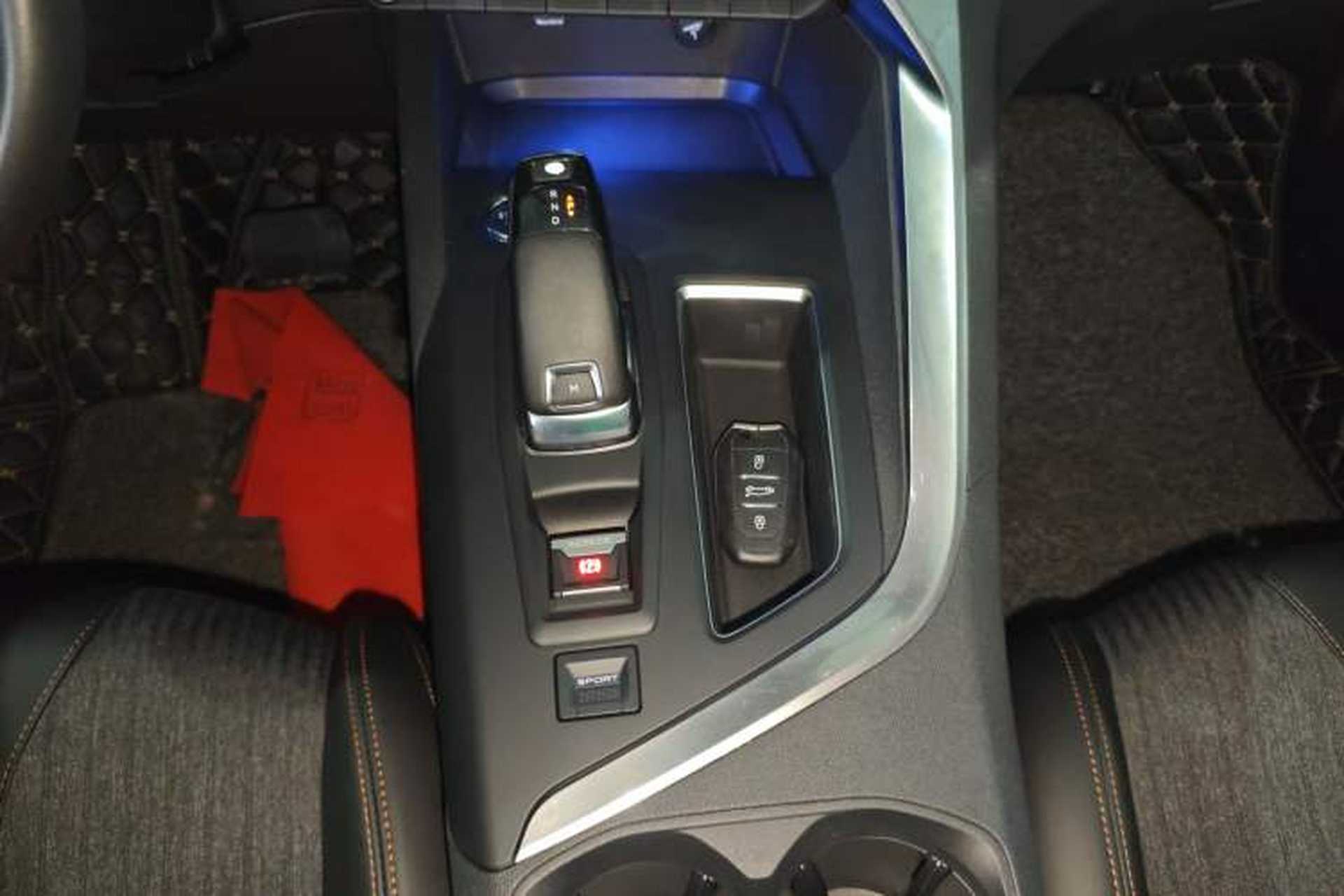 Used Peugeot 4008 2017 380THP Elite Edition Gear Lever