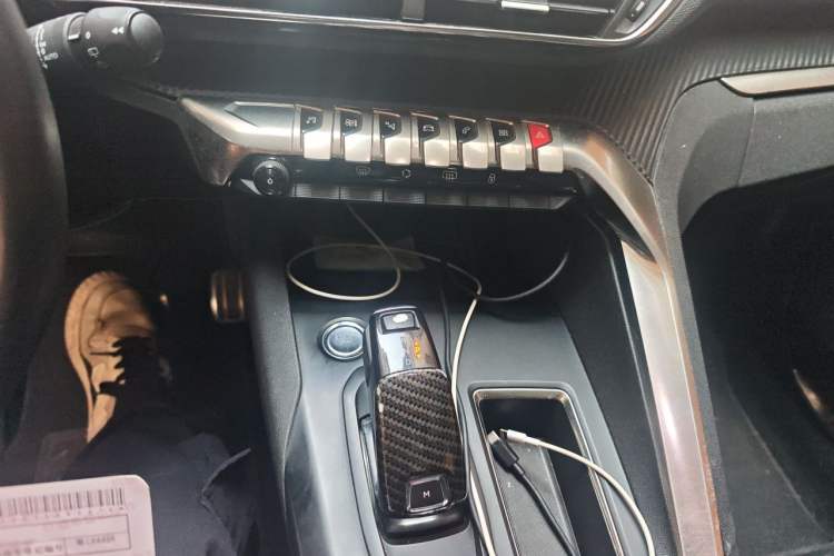 Used Peugeot 4008 2017 350THP Elite Edition Gear Lever