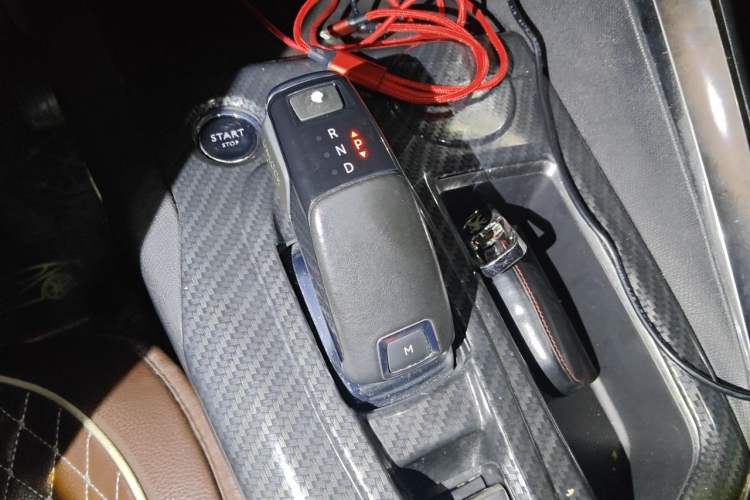 Used Peugeot 4008 2017 350THP Elite Edition Gear Lever