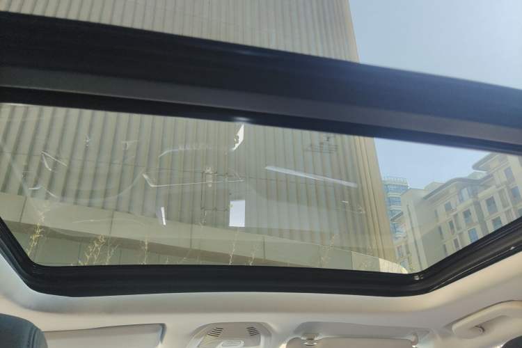 Used Peugeot 4008 2017 350THP Elite Edition Headliner