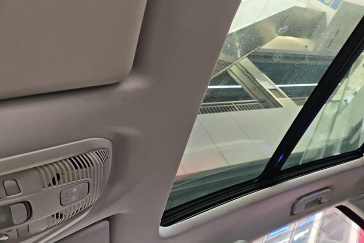 Used Peugeot 4008 2017 350THP Elite Edition Headliner