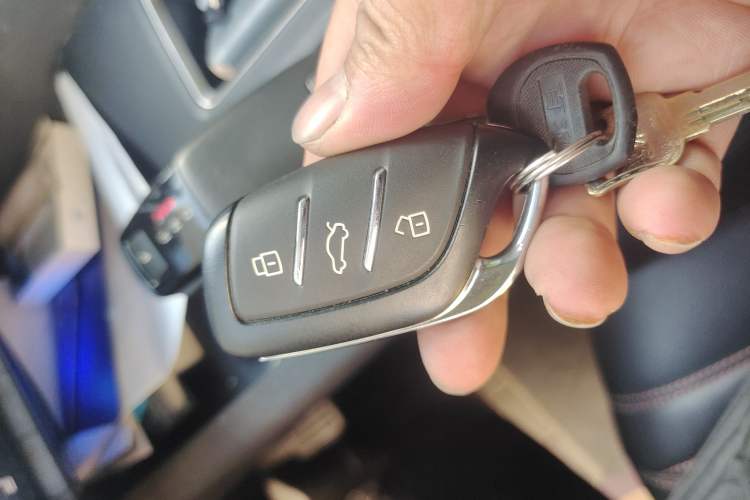 Used Peugeot 4008 2017 350THP Elite Edition Interior 1