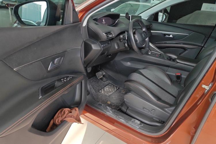 Used Peugeot 4008 2017 350THP Elite Edition Interior 3