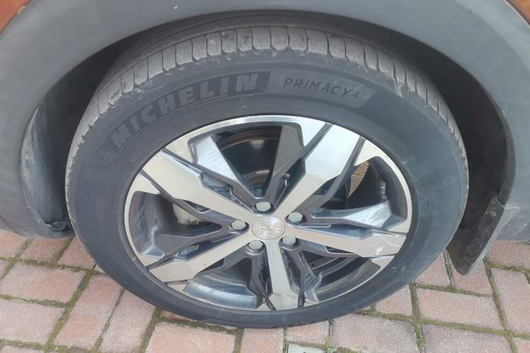 Used Peugeot 4008 2017 350THP Elite Edition Left Front Wheel Hub
