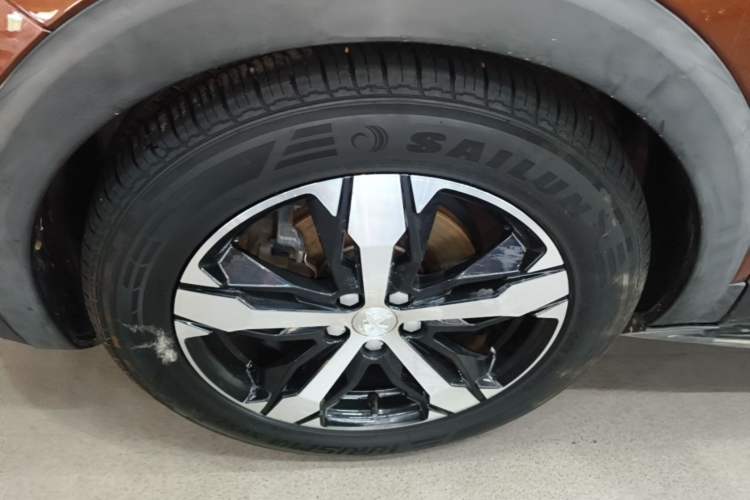 Used Peugeot 4008 2017 350THP Luxury Edition Left Front Wheel Hub