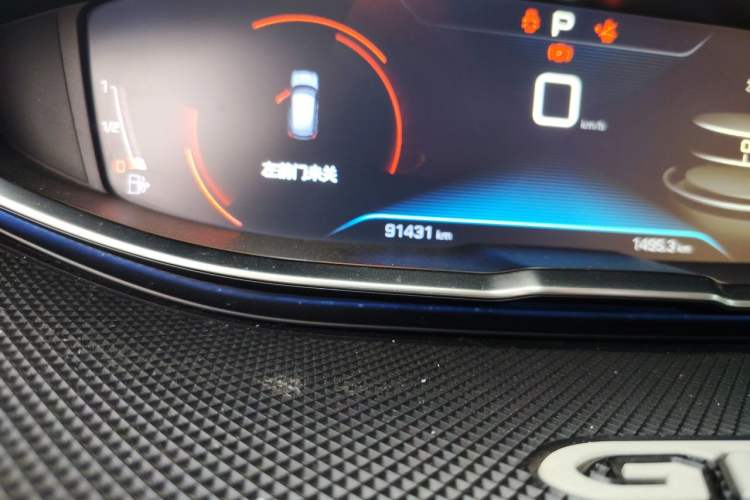 Used Peugeot 4008 2017 350THP Elite Edition Odometer Close Up