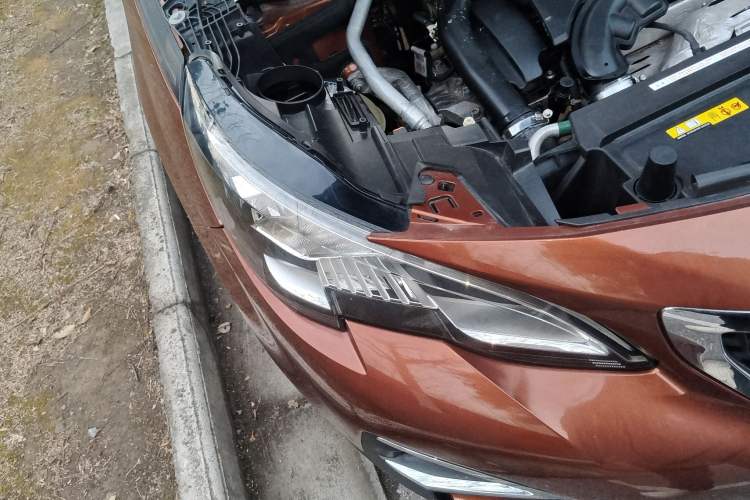 Used Peugeot 4008 2017 350THP Elite Edition Right Front Headlight