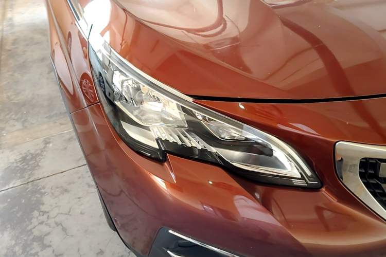 Used Peugeot 4008 2017 350THP Luxury Edition Right Front Headlight