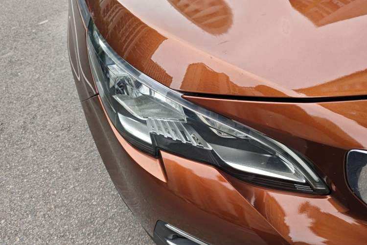 Used Peugeot 4008 2017 350THP Elite Edition Right Front Headlight