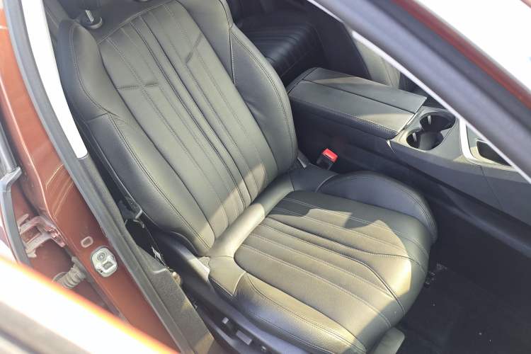 Used Peugeot 4008 2017 350THP Luxury Edition Right Front Seat