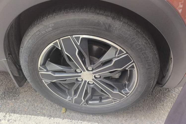 Used Peugeot 4008 2017 350THP Elite Edition Right Front Wheel Hub