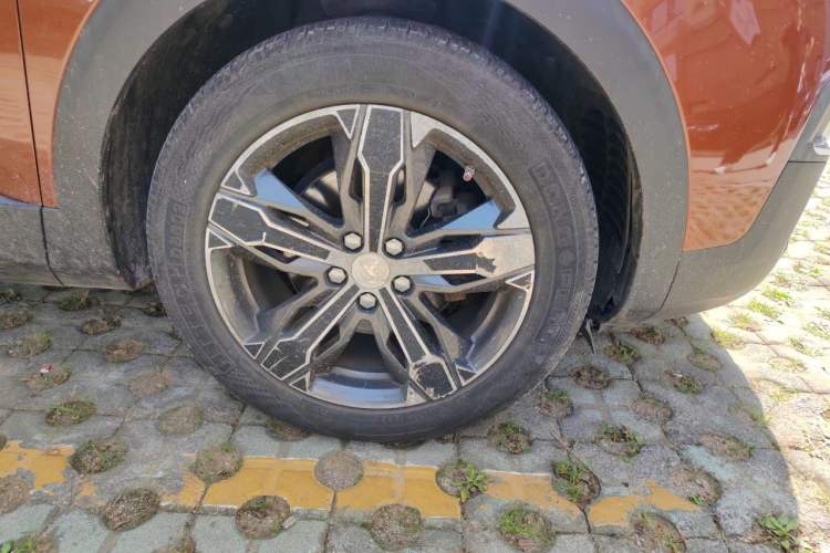 Used Peugeot 4008 2017 350THP Elite Edition Right Front Wheel Hub