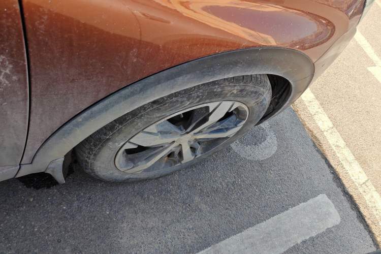 Used Peugeot 4008 2017 350THP Elite Edition Right Front Wheel Hub