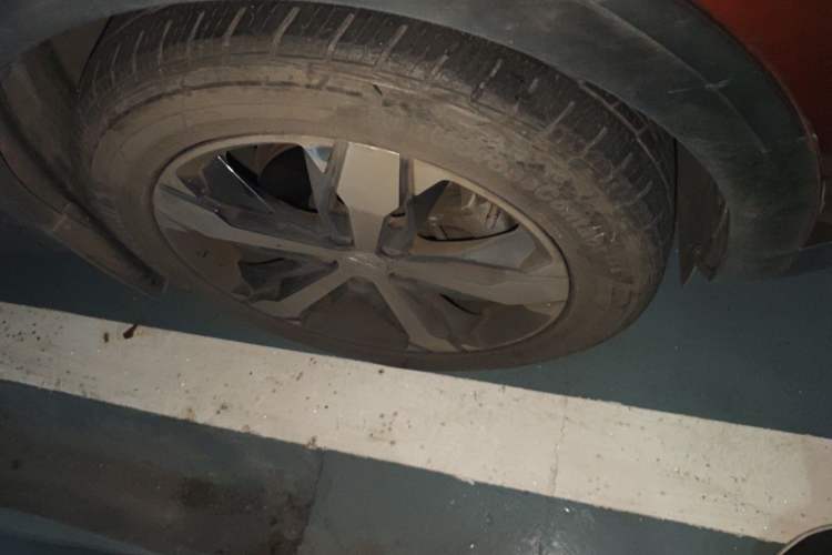 Used Peugeot 4008 2017 350THP Luxury Edition Right Front Wheel Hub