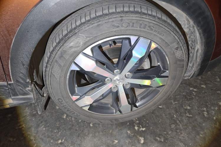 Used Peugeot 4008 2017 350THP Elite Edition Right Front Wheel Hub