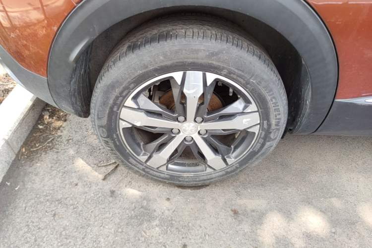 Used Peugeot 4008 2017 350THP Elite Edition Right Rear Wheel Hub