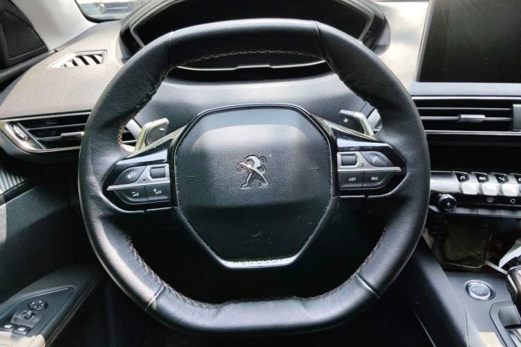 Used Peugeot 4008 2017 350THP Elite Edition Steering Wheel