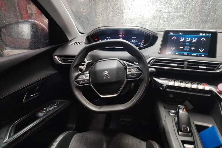 Used Peugeot 4008 2017 350THP Elite Edition Steering Wheel
