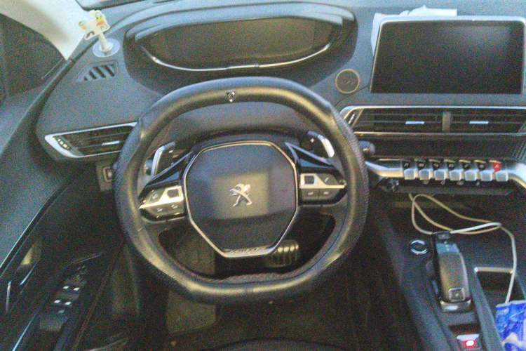 Used Peugeot 4008 2017 350THP Elite Edition Steering Wheel