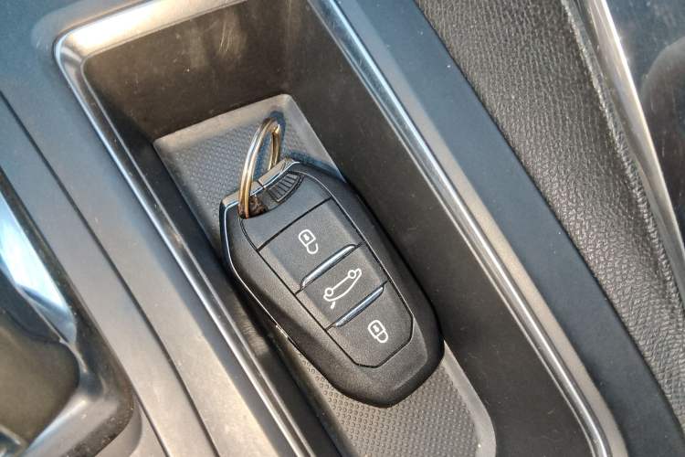 Used Peugeot 4008 2017 350THP Elite Edition Vehicle Key