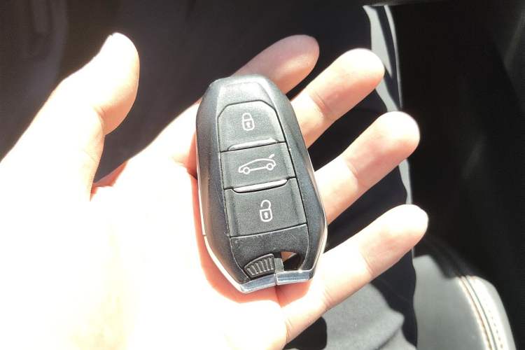 Used Peugeot 4008 2017 350THP Elite Edition Vehicle Key