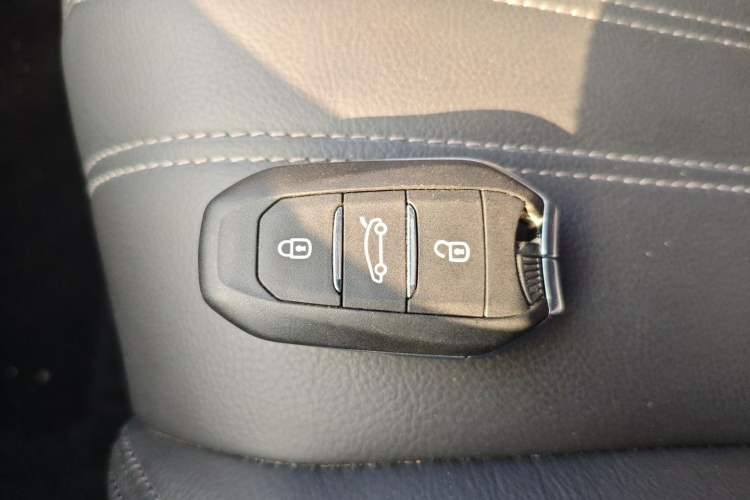 Used Peugeot 4008 2017 350THP Luxury Edition Vehicle Key