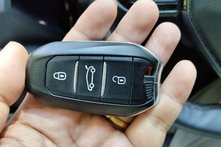 Used Peugeot 4008 2017 350THP Elite Edition Vehicle Key