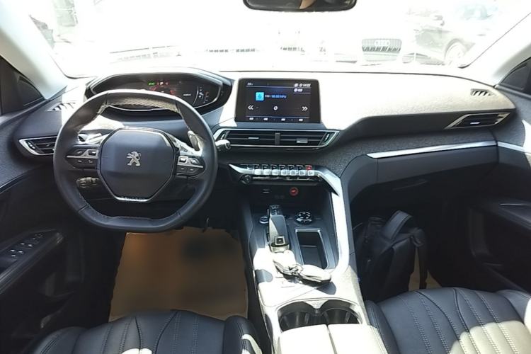 Used Peugeot 4008 2018 350THP Luxury Edition Center Console