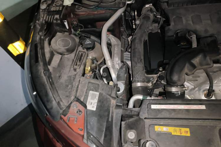 Used Peugeot 4008 2018 350THP Elite Edition Engine Bay Right