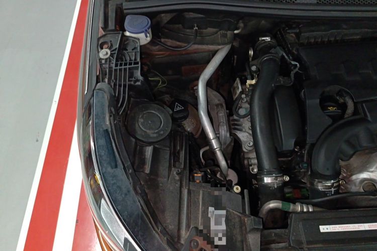 Used Peugeot 4008 2018 350THP Elite Edition Engine Bay Right