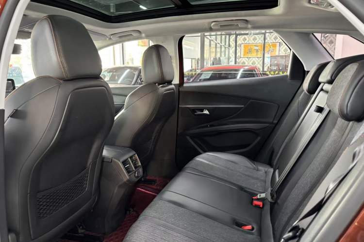 Used Peugeot 4008 2018 350THP Elite Edition Interior 3