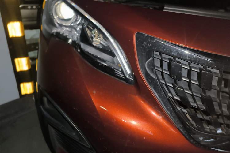 Used Peugeot 4008 2018 350THP Elite Edition Right Front Headlight