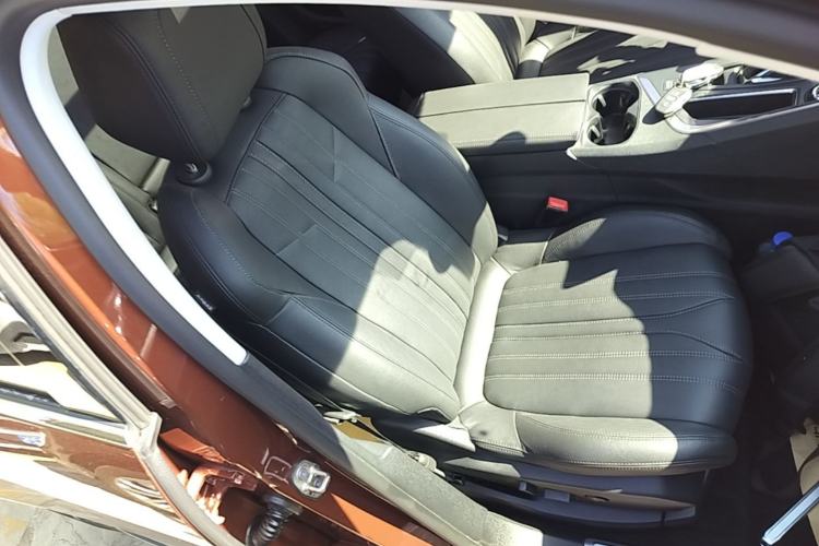 Used Peugeot 4008 2018 350THP Luxury Edition Right Front Seat