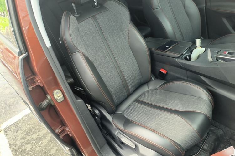 Used Peugeot 4008 2018 350THP Elite Edition Right Front Seat