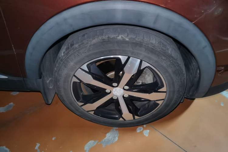 Used Peugeot 4008 2018 380THP Luxury Edition Right Front Wheel Hub