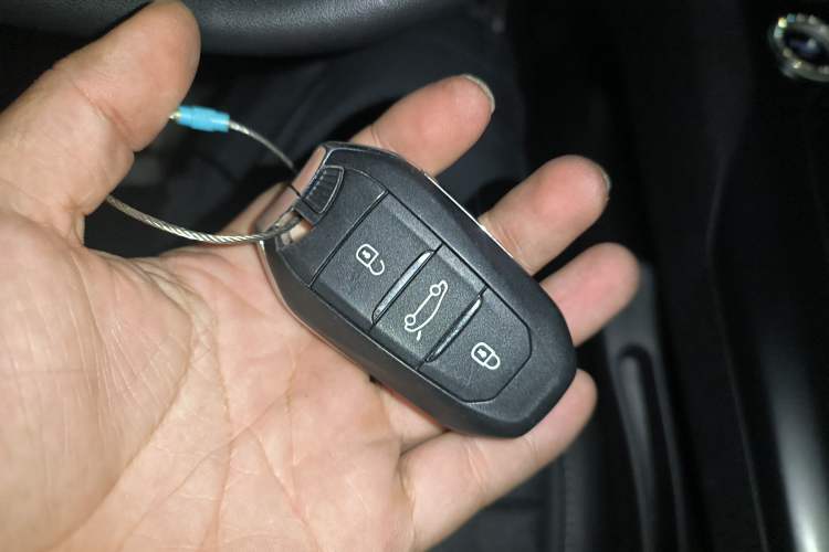 Used Peugeot 4008 2018 350THP Elite Edition Vehicle Key
