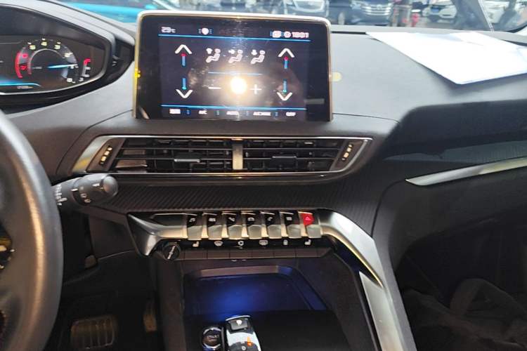 Used Peugeot 4008 2018 350THP Elite Edition Audio And AC Panel