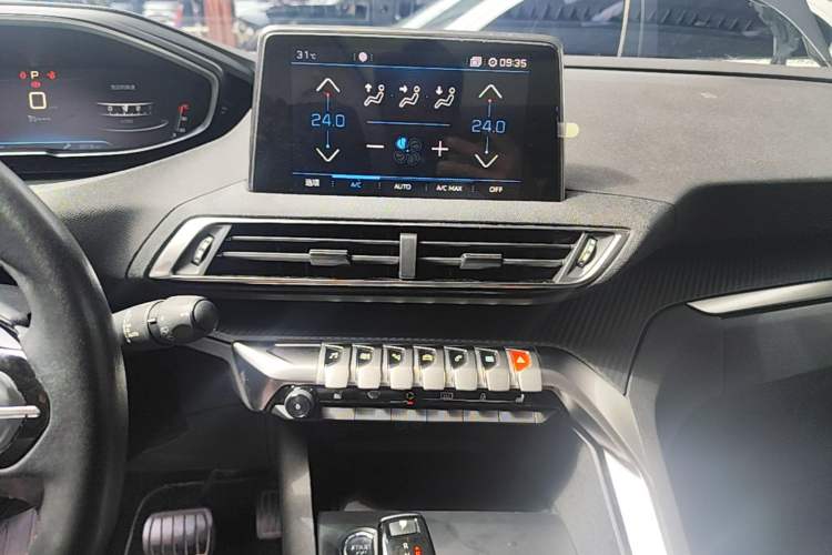 Used Peugeot 4008 2018 350THP Elite Edition Audio And AC Panel