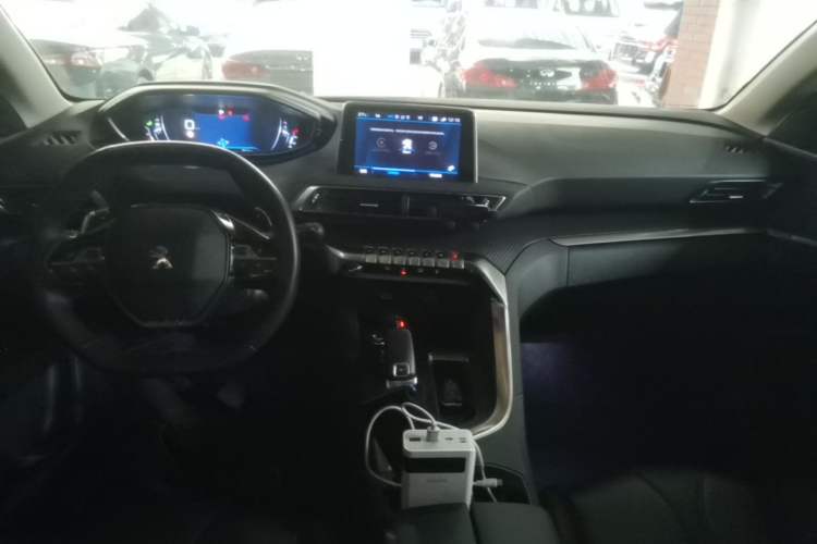 Used Peugeot 4008 2018 350THP Elite Edition Center Console