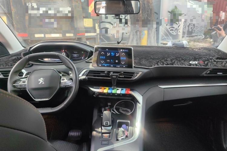 Used Peugeot 4008 2018 350THP Elite Edition Center Console