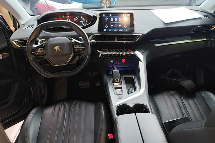 Used Peugeot 4008 2018 350THP Elite Edition Center Console