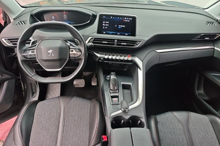 Used Peugeot 4008 2018 350THP Elite Edition Center Console