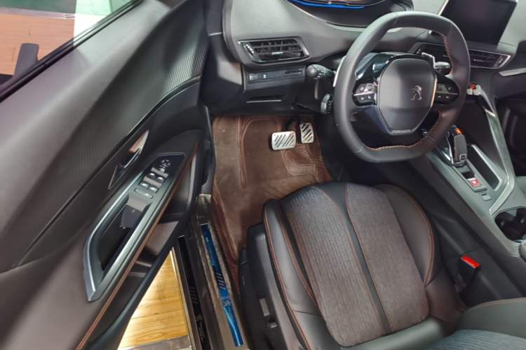 Used Peugeot 4008 2018 350THP Elite Edition Driver Seat