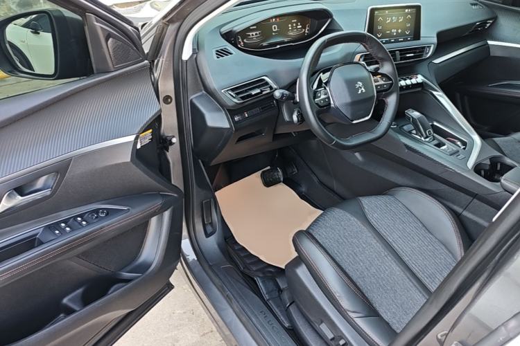 Used Peugeot 4008 2018 350THP Elite Edition Driver Seat
