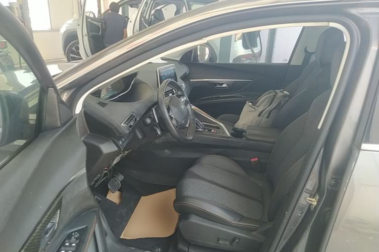 Used Peugeot 4008 2018 350THP Elite Edition Driver Seat